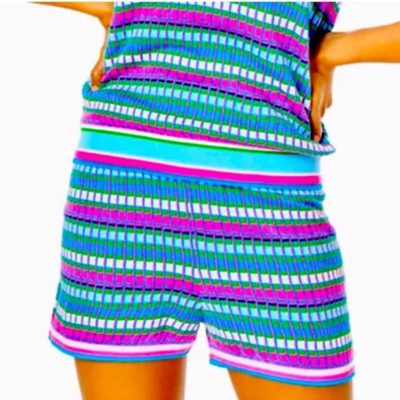 Lilly Pulitzer Avington Sweater Knit Short
Mermaid Stripe Turquoise Shore Sz L - Picture 1 of 8